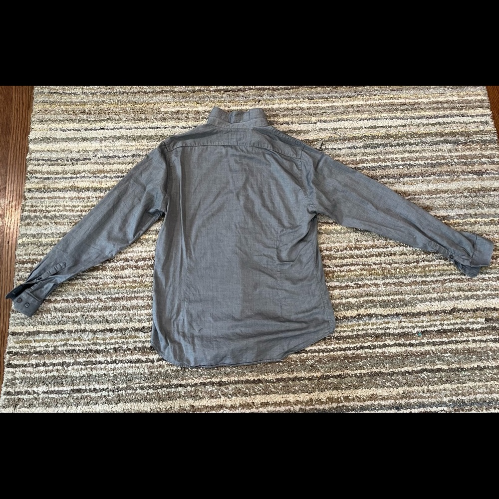 Express button down - Picture 3 of 4